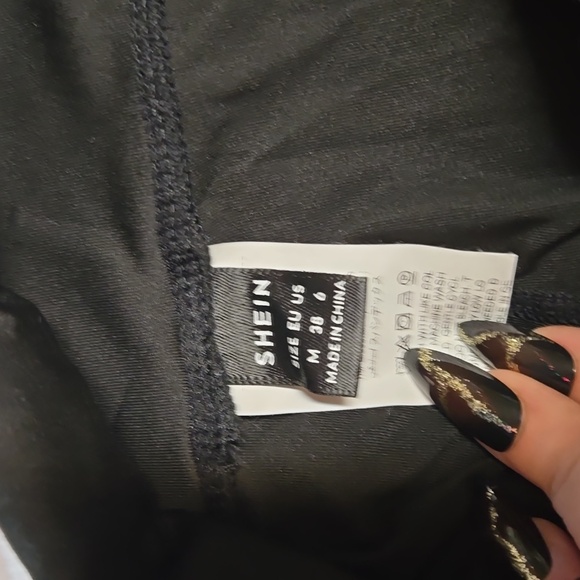 Black Capri leggings black size medium - Picture 3 of 3